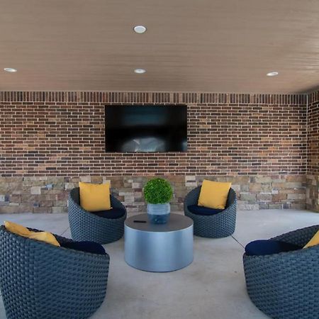 Landing At Center 301 - 2 Bedrooms In Belton Exterior foto